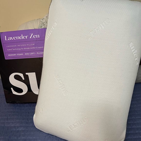 Sutera lavender zen pillow - Picture 1 of 3